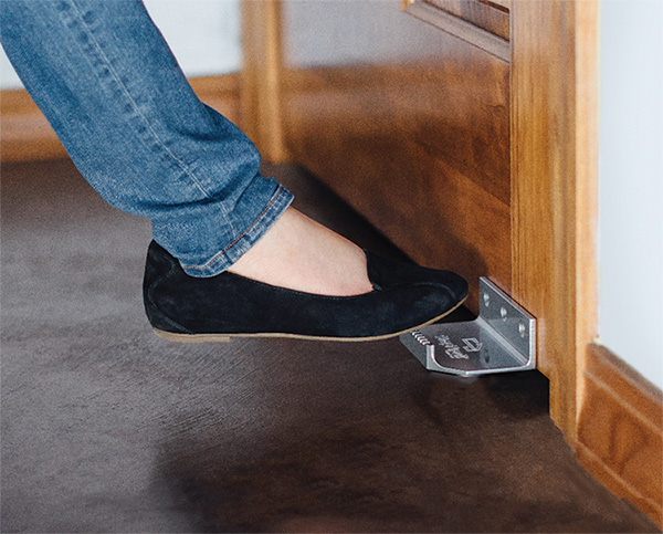 STEP-N-PULL SNPE-SV STEP-N-PULL HAND FREE DOOR OPENER STEP-N-PULL SNPE-SV STEP-N-PULL HAND FREE DOOR OPENER