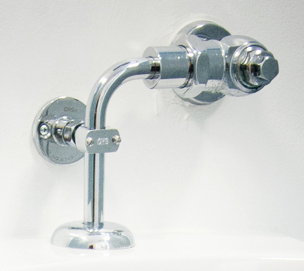 RETROFIT HYBRID WATERLESS URINAL W/BRACKET RETROFIT HYBRID WATERLESS URINAL W/BRACKET